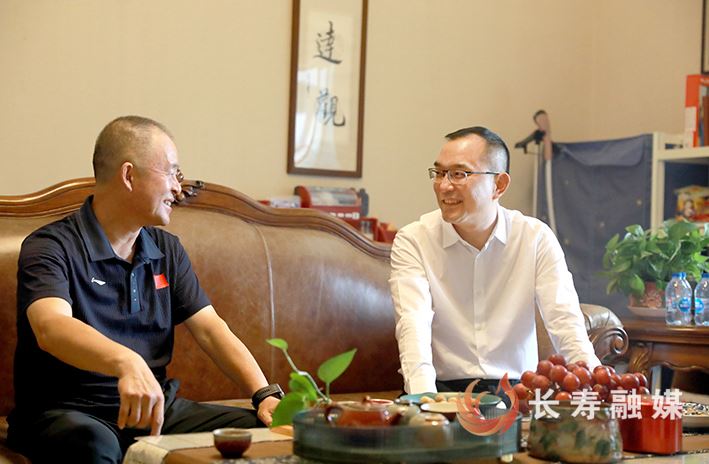 区委副书记李茂涛看望慰问老干部