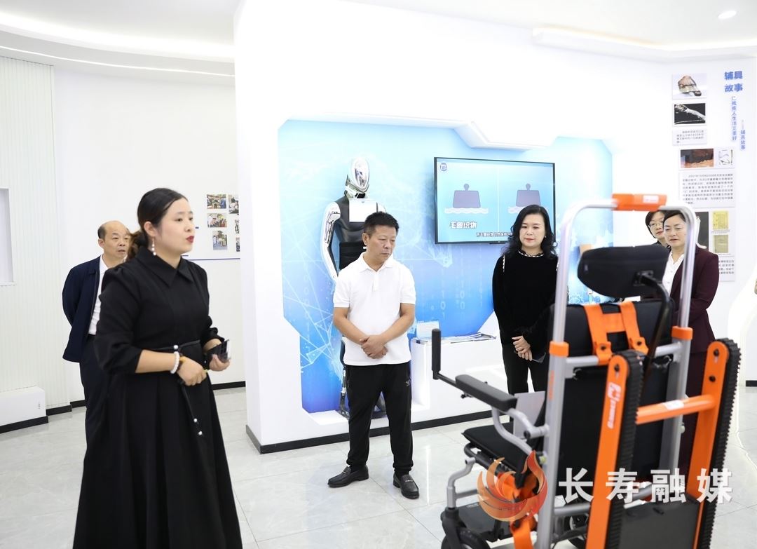 王身高调研全区残疾人康复工作时提出:用心用情做好新时代残疾人工作