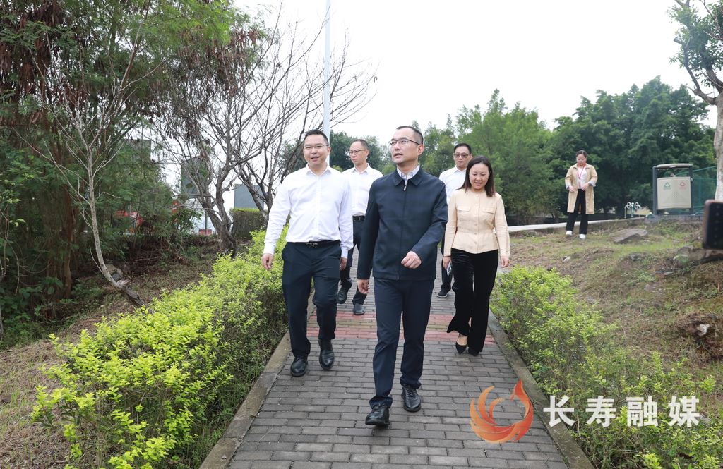 李茂涛在江南街道、小康动力、化工职业学院调研时提出:提速产城融合与科技创新 推动长寿高质量发展