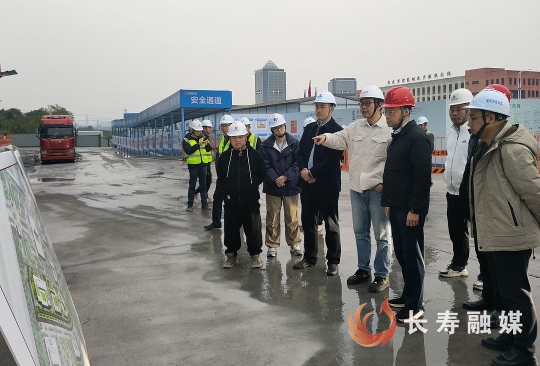 区领导检查房屋市政在建项目安全生产工作