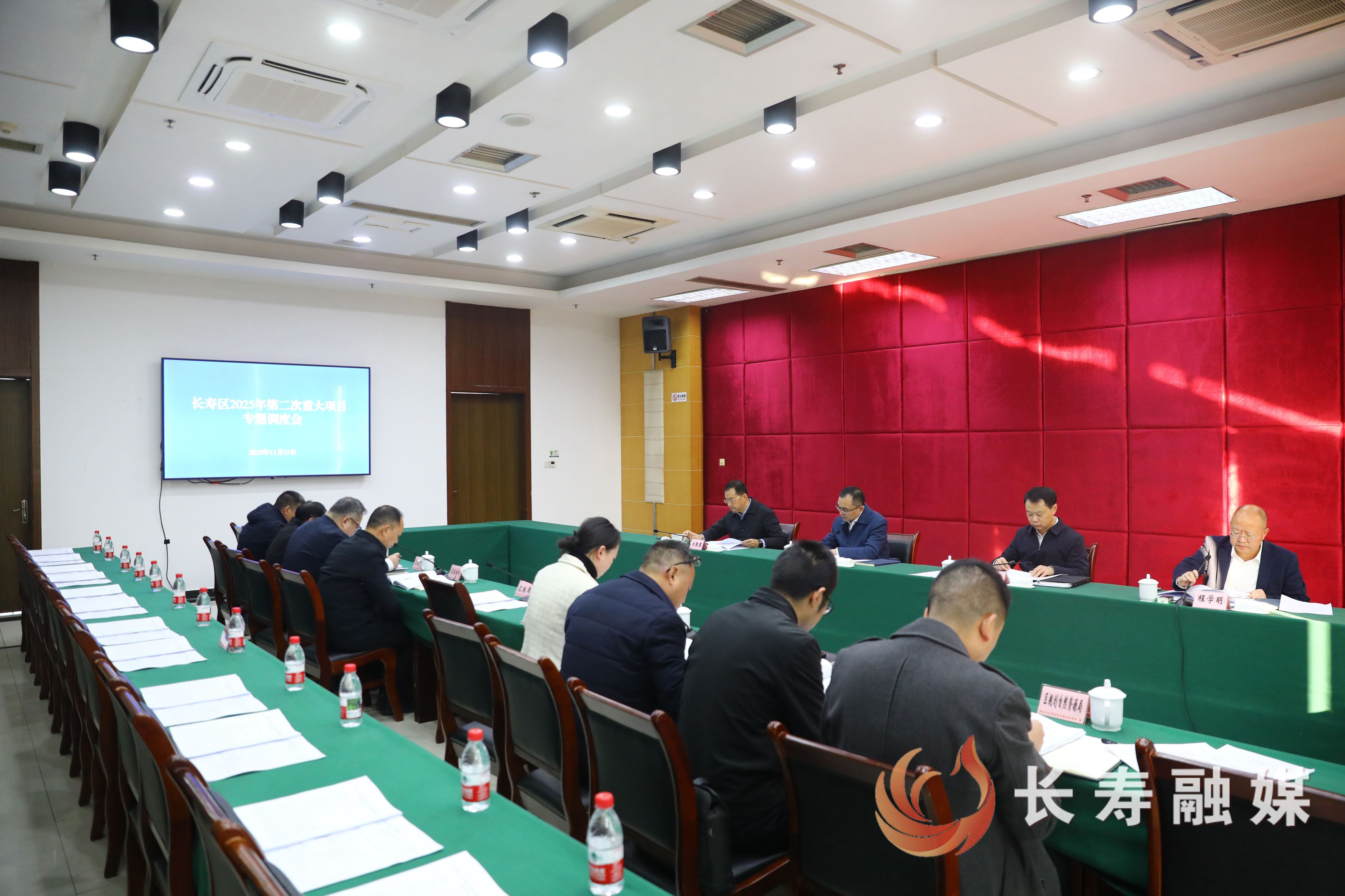 我区召开重大项目专题调度会 坚定信心决心 全力以赴谋项目 为高质量发展注入强劲动能