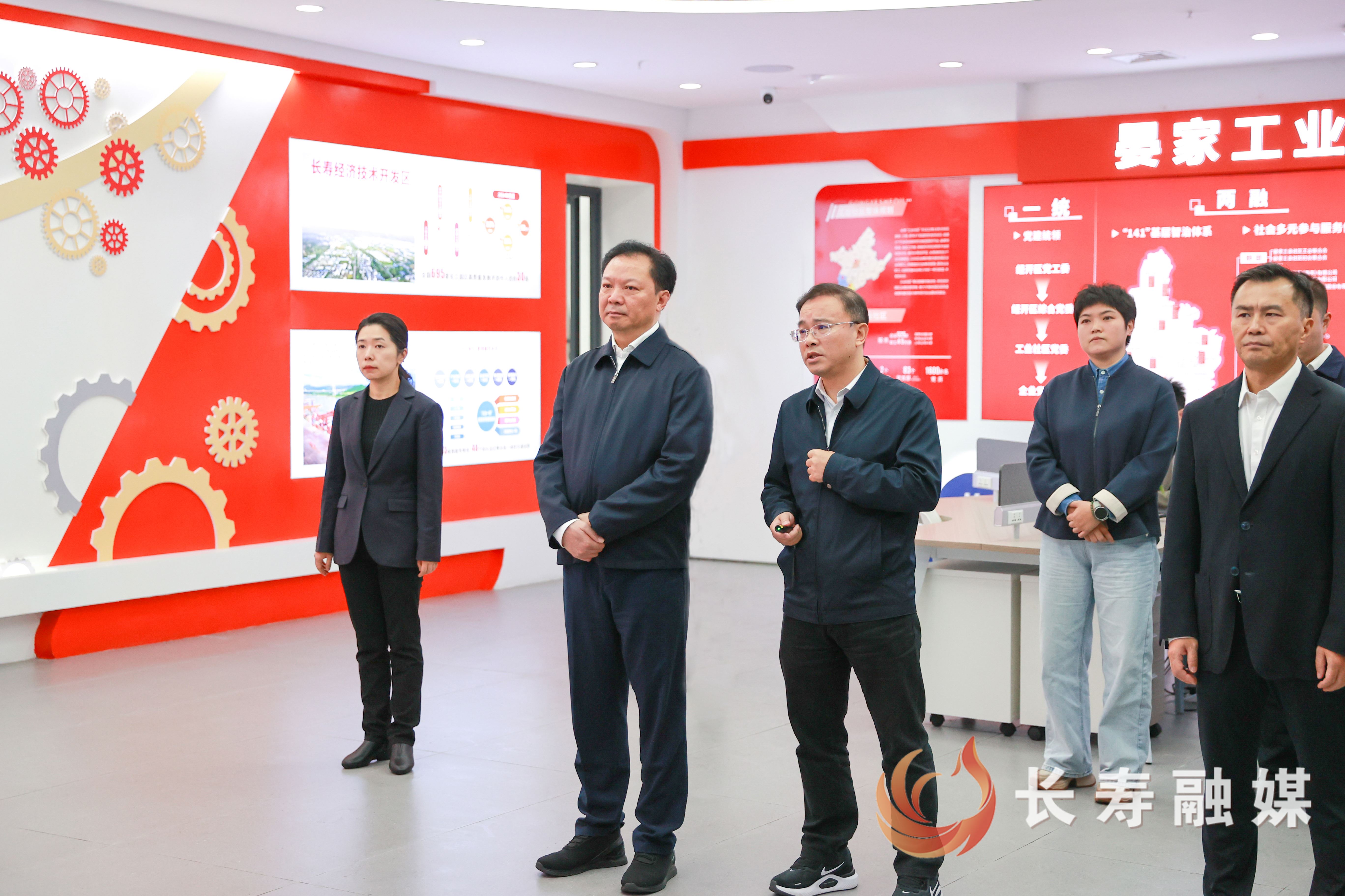 江夏在晏家街道和部分医药企业调研时强调：强化数智赋能 提升服务质效 更好推动全区经济社会高质量发展