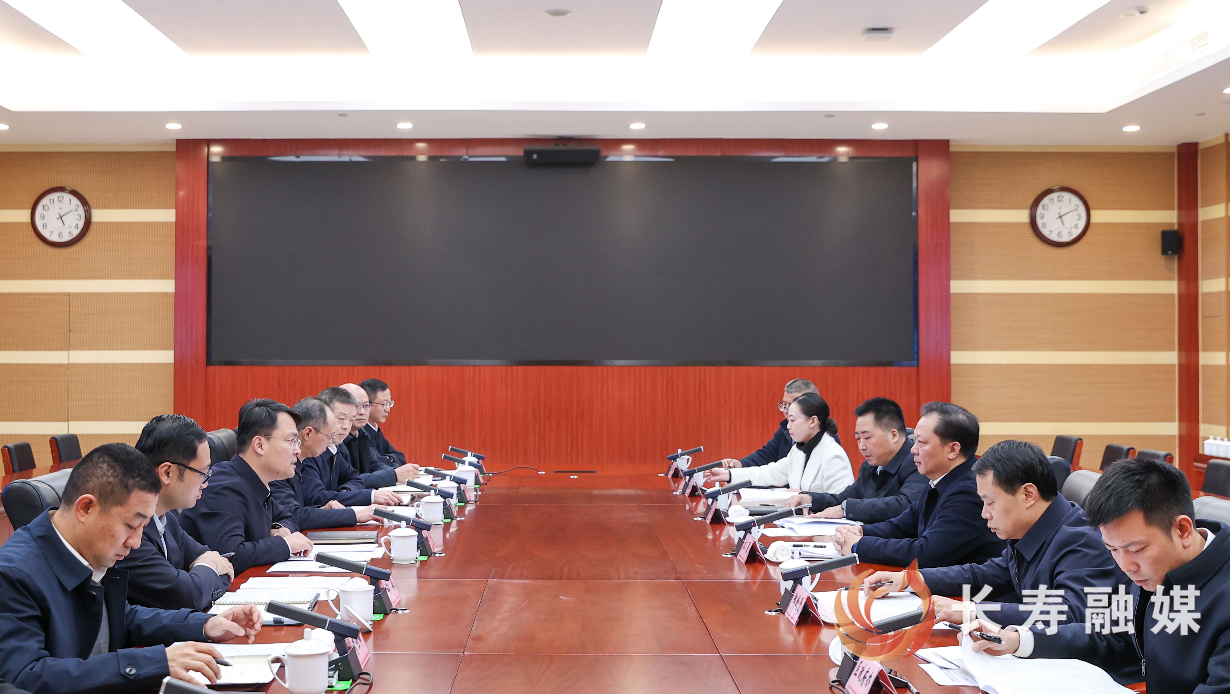 江夏会见中国华能集团有限公司重庆分公司执行董事、党委书记崔义一行