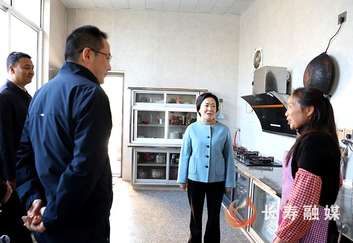 师明萌带队调研石堰镇时强调：以实干担当扎实推进乡村全面振兴