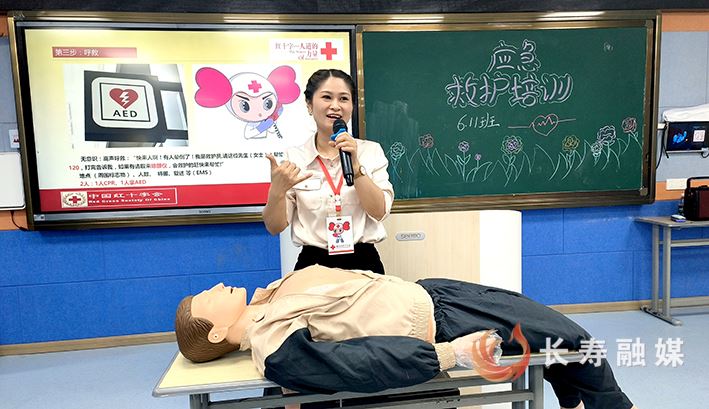 【优秀政协委员】简敏：深耕一线察实情 履职建言显担当