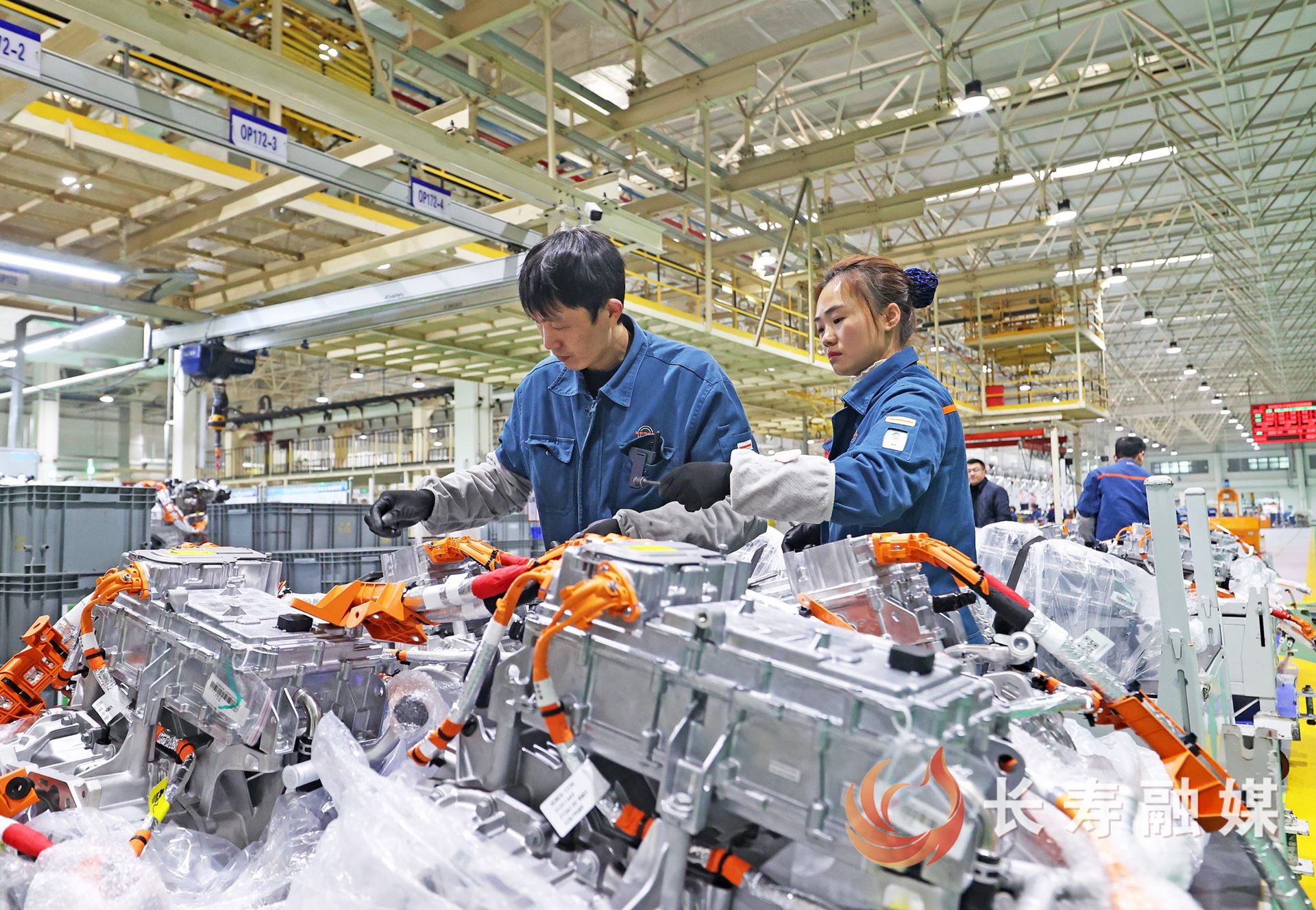 【代表建议办理追踪】推动新能源汽车零部件产业集聚化