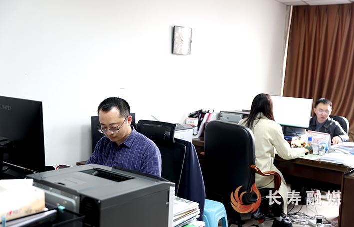 节后上班第一天： 收心聚力干劲足 跑好新春“第一棒”