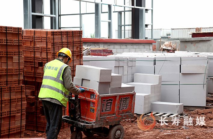 【策马扬鞭启新程 实干奋进“十五五”】建设进度64%！长寿这个智能网联汽车零部件生产项目全力冲刺