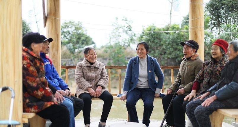 【学习贯彻党的二十届四中全会精神】党的声音飞入寻常百姓家 ——党的二十届四中全会精神在长寿大地掀起宣传热潮