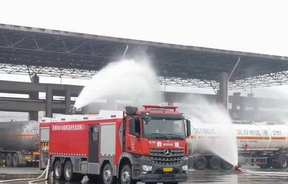 我区举行危险化学品燃爆事故应急演练